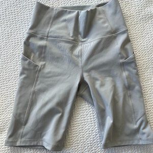 FABLETICS BIKER SHORTS